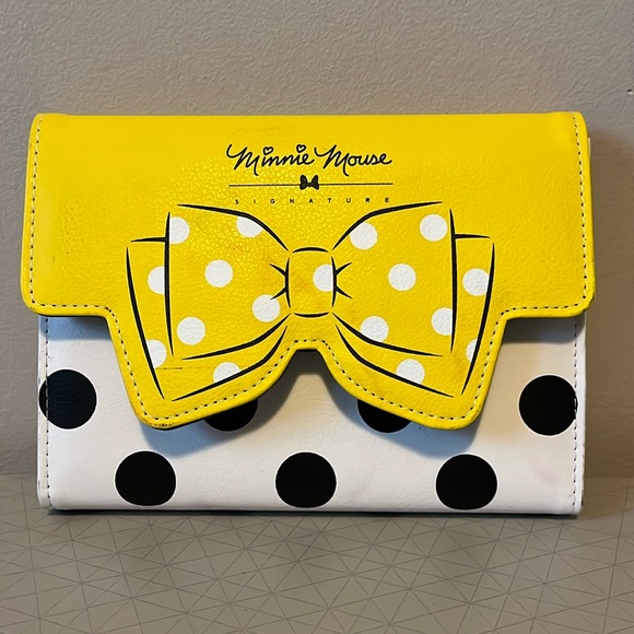 Disney Minnie Mouse Notebook - Picture 1 of 3